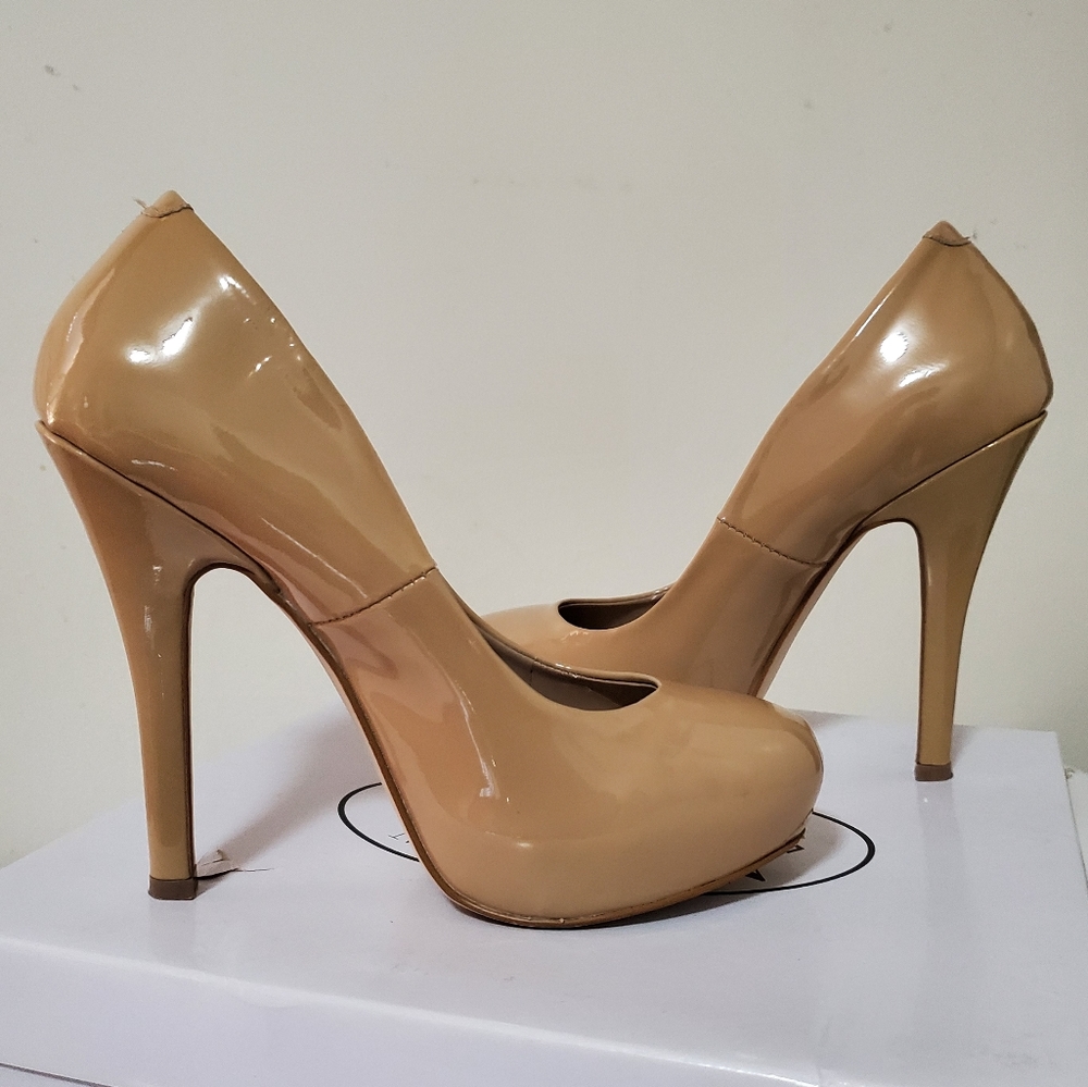 Steve madden nude heels
